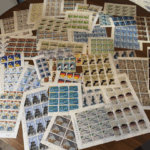 大量の切手のシート